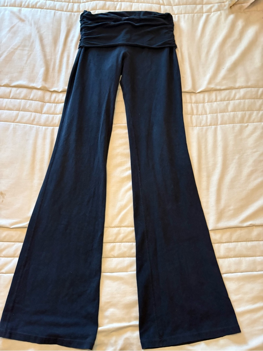 Fold-Over Waist yoga Pants - Black - Picture 2 of 8